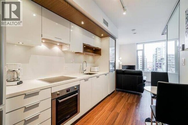 1661 Quebec St Unit 5xx