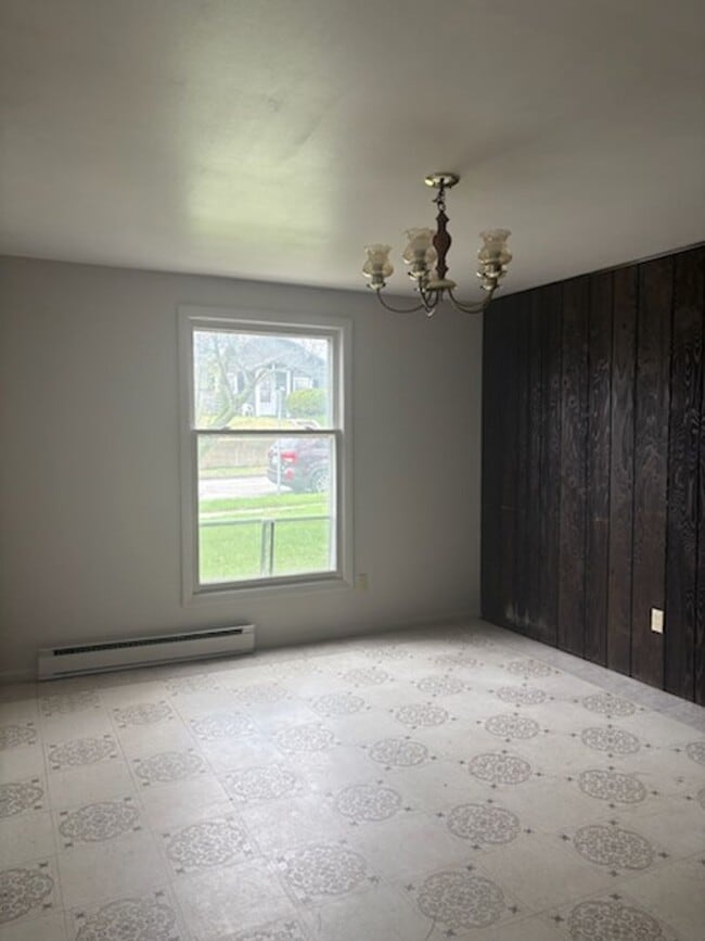 Photo - 1641 W 4th St