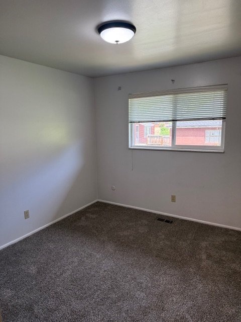 2585 N 550 E