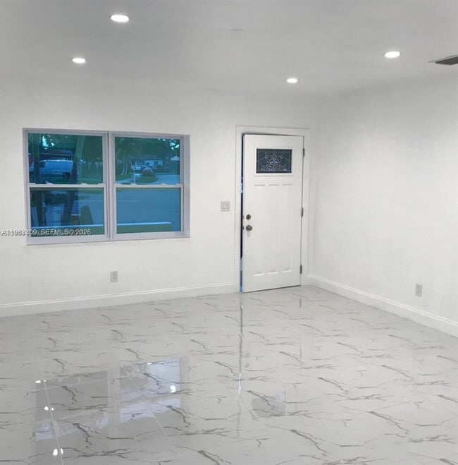 Photo - 6710 SW 18th Ct