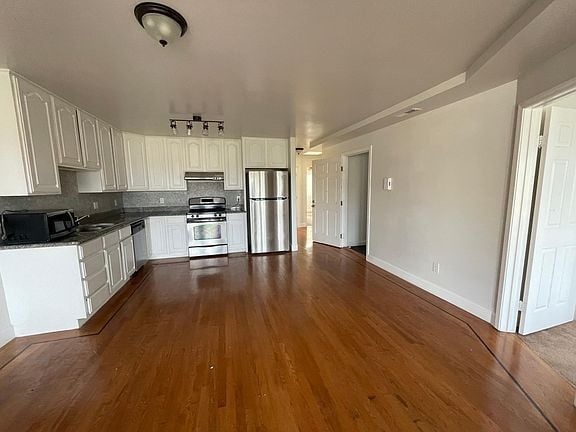 Photo - 432 Russia Ave Unit 432 Russia Ave.