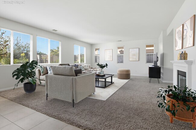 Photo - 1059 Vista Pointe Blvd