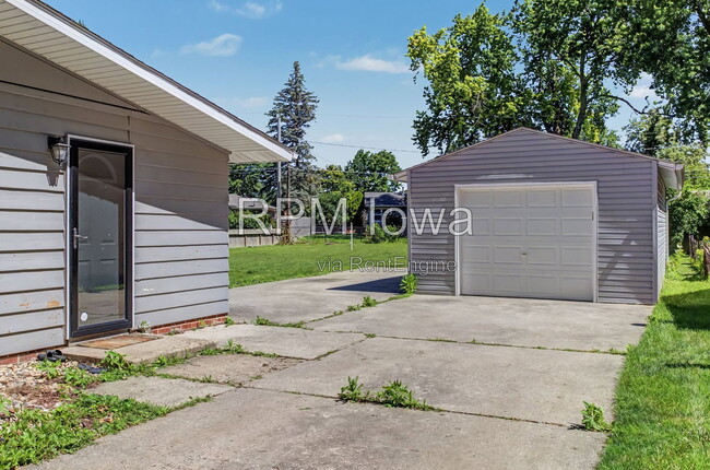 Photo - 2116 Ferndale Ave