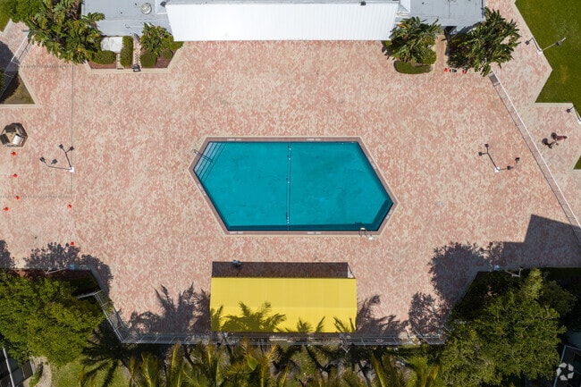 Photo - Biscaya Condominium