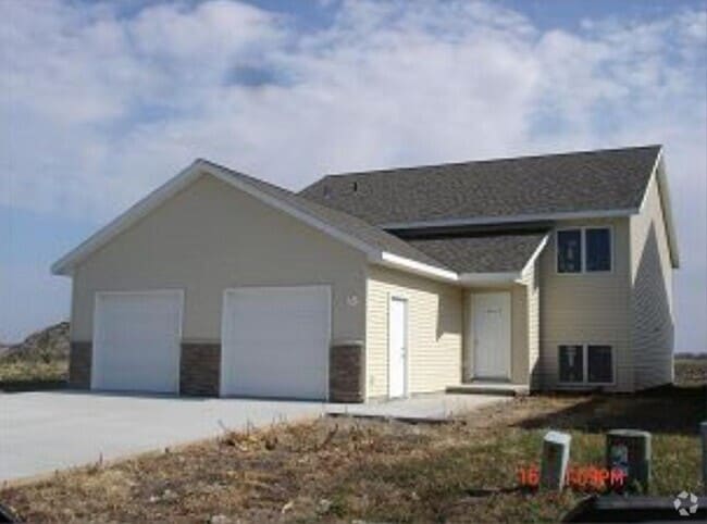 Building Photo - 146 Erin Ct Unit #B Rental