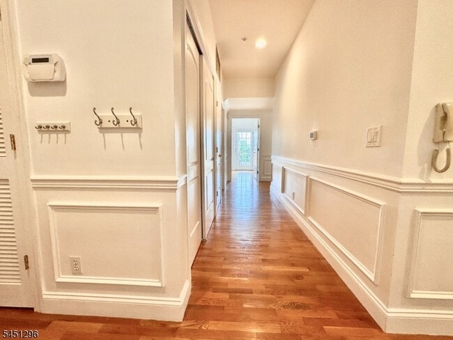 Photo - 1677 Springfield Ave Unidad 13