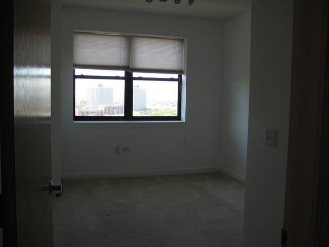 Photo - 1529 S State St Unit 13F