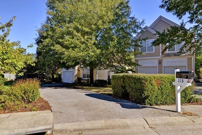 Building Photo - Peaceful Retreat in Willow Lakes