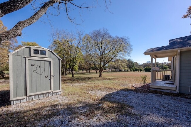 Photo - 9910 Dalrock Rd