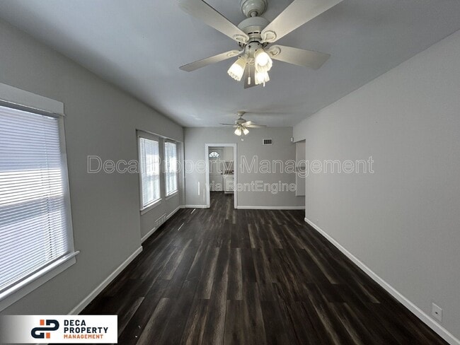 Photo - 4928 Tiemann Ave
