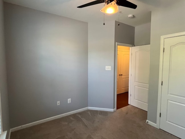 Photo - 2703 Osprey Way S