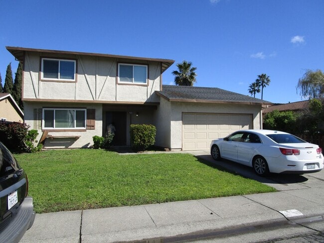 Building Photo - 404 Coot Ln