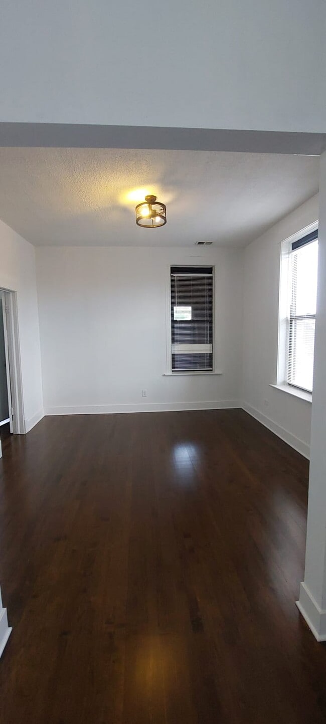 Photo - 2543 S Saint Louis Ave Unidad 2r