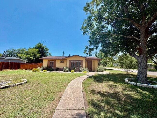 Photo - 302 Ryan Dr