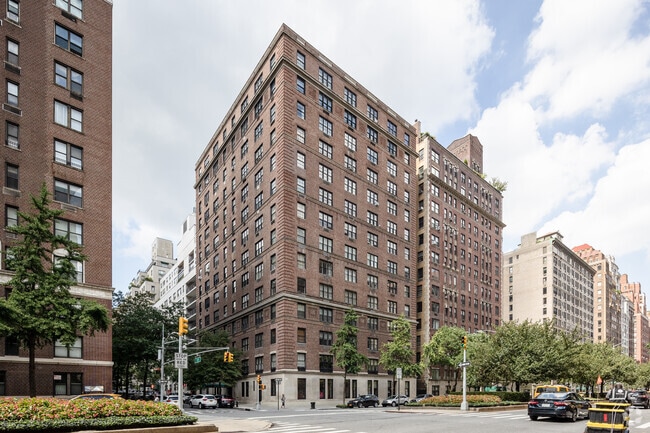 Photo - 1060 Park Ave