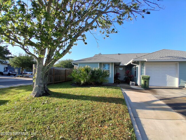 Photo - 400 Lower 36th Ave S House