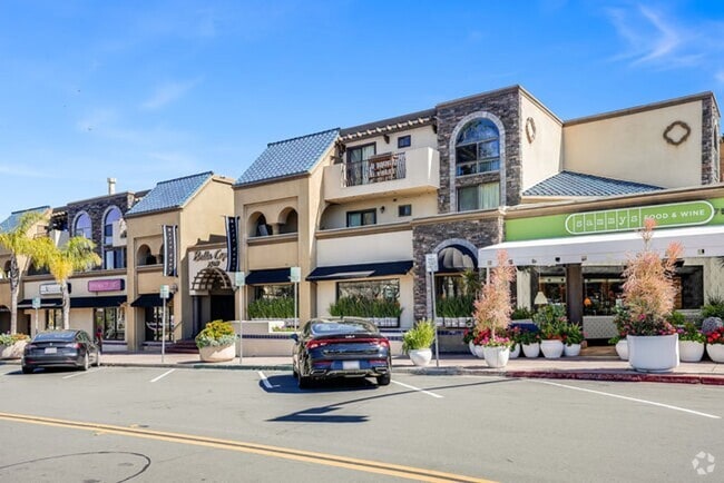 Building Photo - Beautiful 2 Bedroom 2 Bathroom Condo in La... Unit 206
