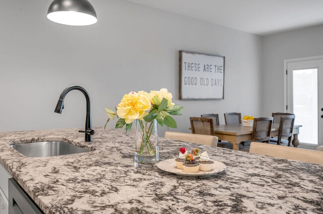 Photo - Bellingham Park Townhomes - IMMEDIATE MOVE IN