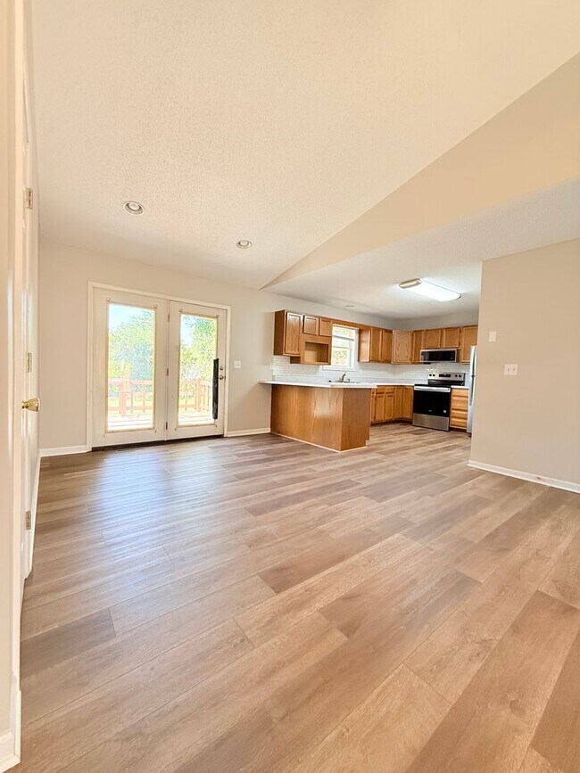 Photo - 1285-MF2-IO Unidad A