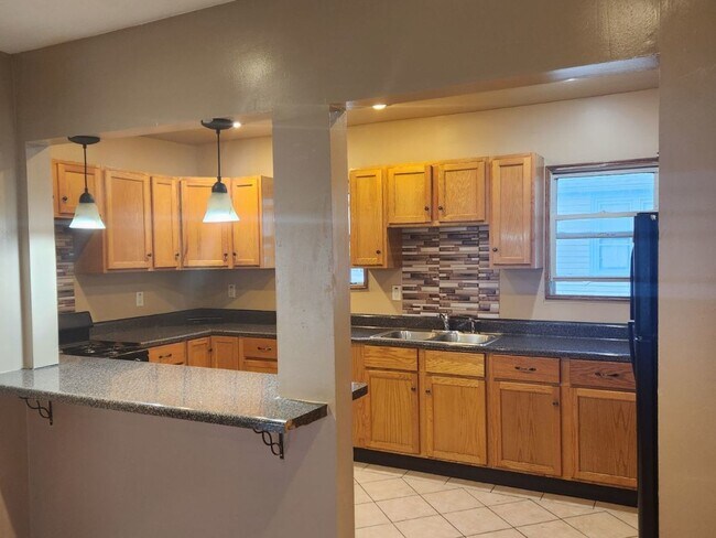 Photo - 208 S Illinois St Unit 2