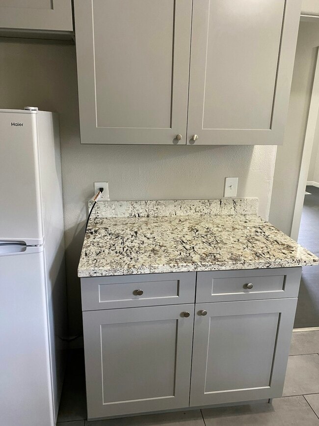 Photo - 2754 Foster St