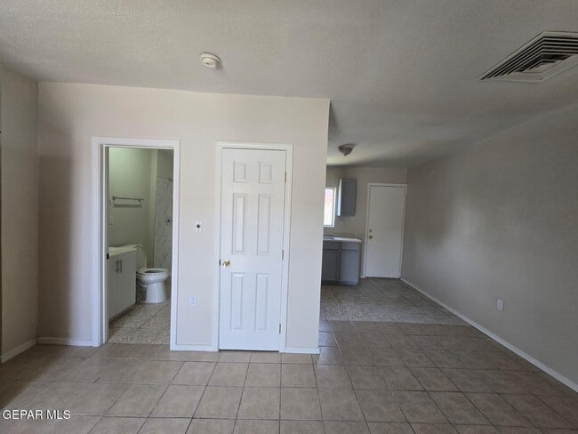 Photo - 3923 Laredo Ave Unit C