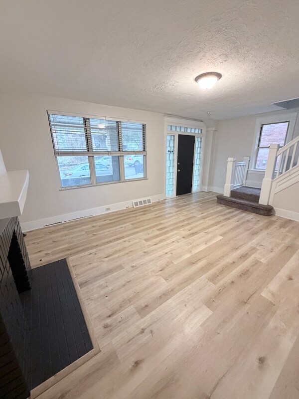 Photo - 2233 Brownsville Rd