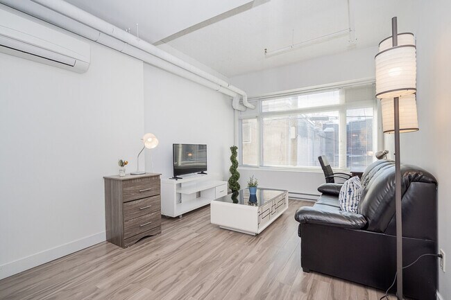 Photo - 6552 Av. De Chateaubriand Unit ID1261771P