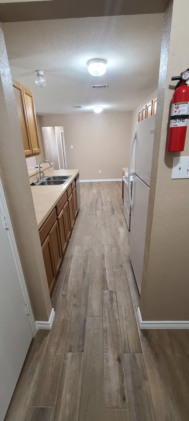 Photo - 8013 Julie Ave