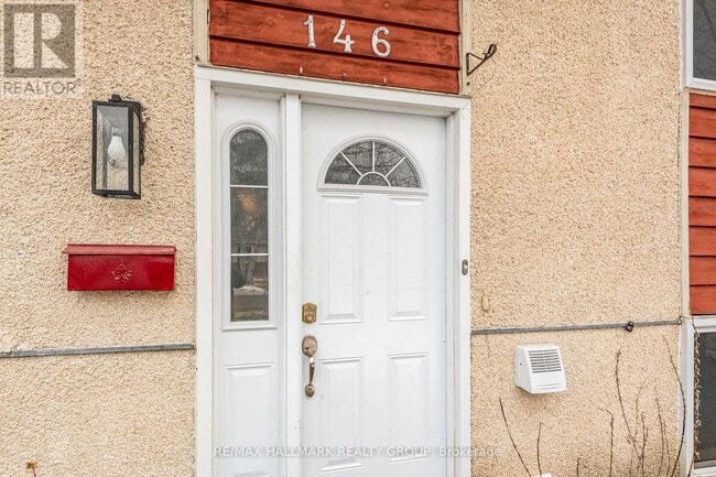 Photo - 146 Rothesay Dr Unité B