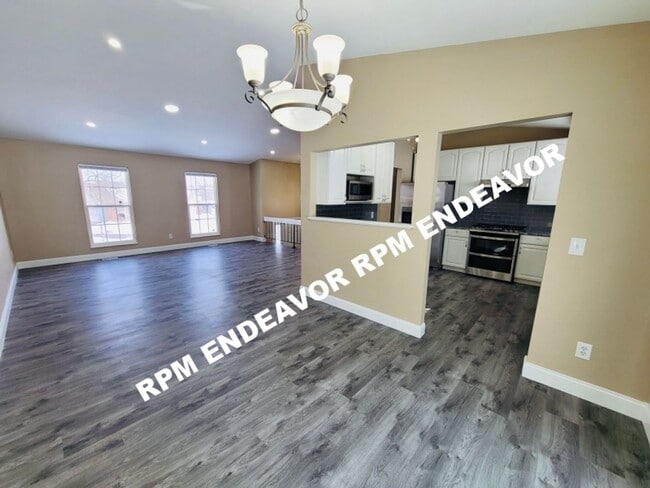 Photo - "Stunning 3-Bed Home with Modern Finishes, Spacious Yard, and Quiet Cul-De-Sac Location!"