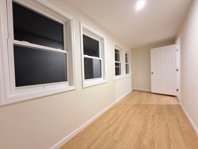 Photo - 356 Carnegie Pl Unit 2