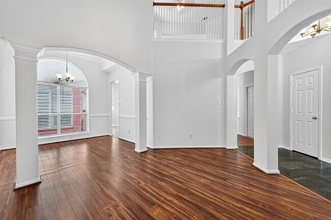Photo - 15618 Edgemere Ct