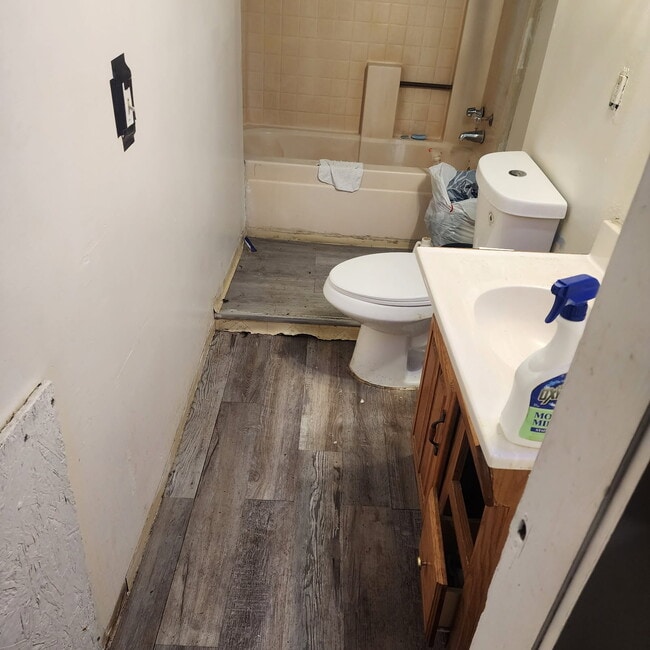 Photo - 7619 Chorman St