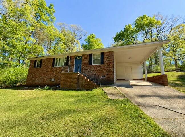 37 Carriage Dr