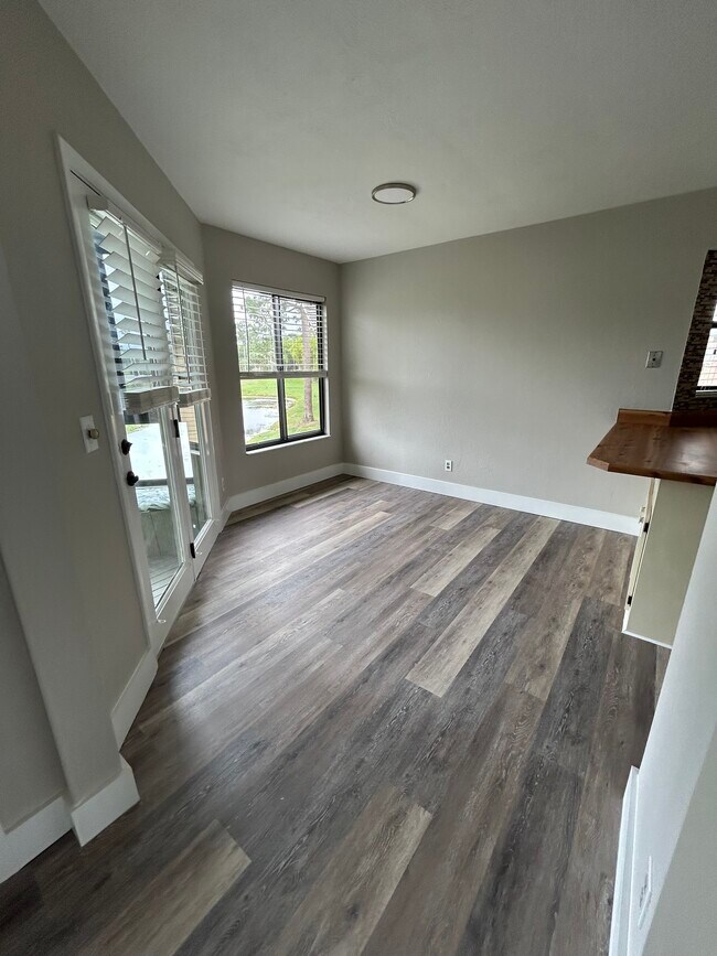 Photo - 114 Blue Heron Dr