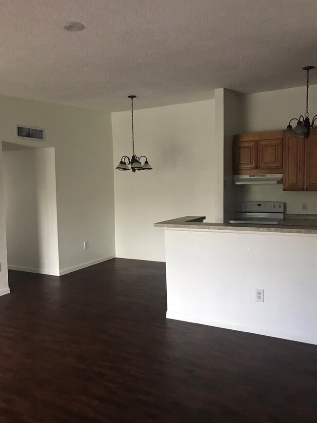 Photo - 819 NE 199th St Unit 205