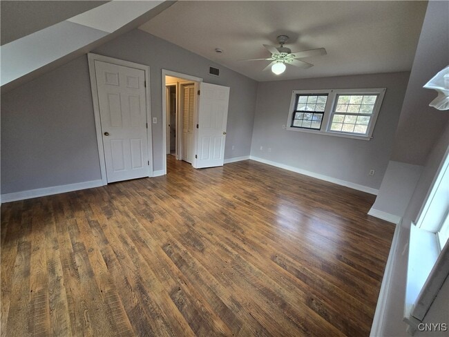 Photo - 205 Elmbrook Dr