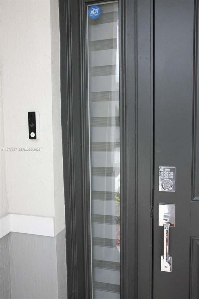 Photo - 371 NE 16th St