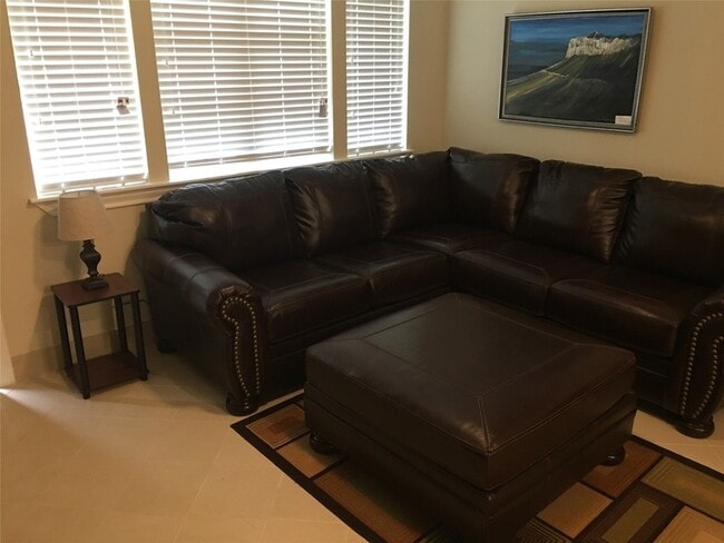 Photo - 3730 Boettcher Dr Unit 303