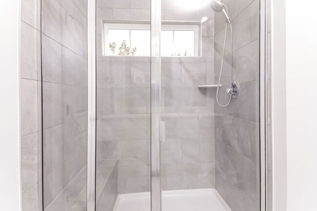 Photo - $300 Off First Month Rent!!! Charming 5 Bedroom Home Located In Raleigh NC!!!