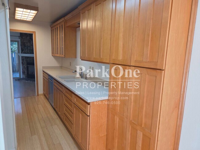 Photo - Cozy Skywest Townhome