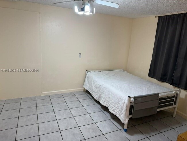 Photo - 1801 NE 51st Ct