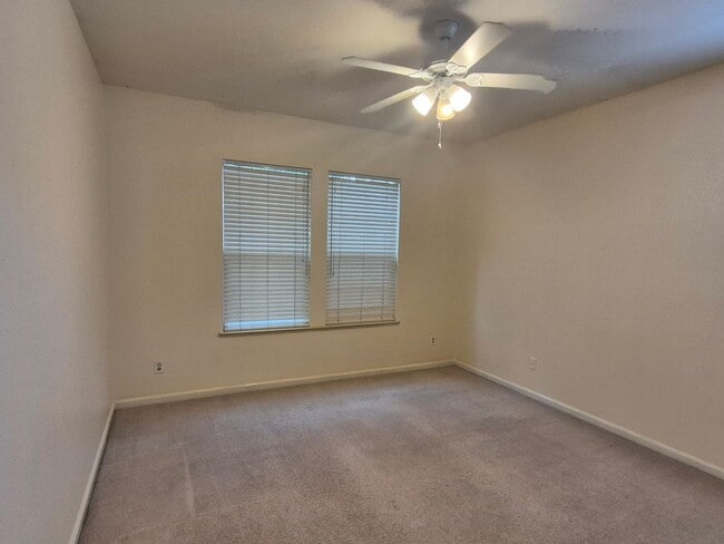 Photo - Beautiful 4 bedroom 3 bath home