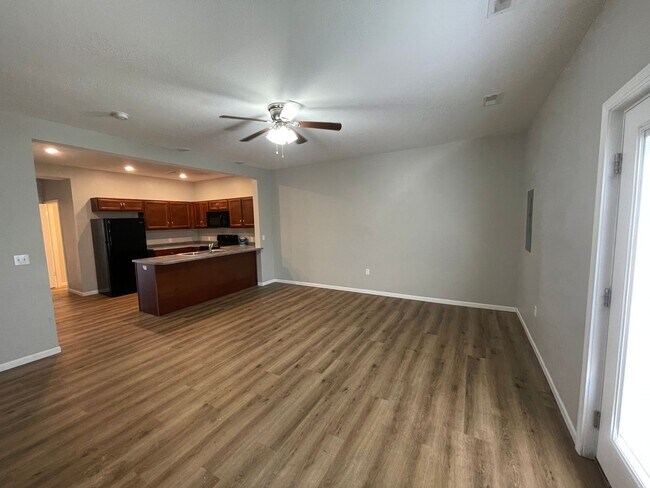 Photo - 202 Tyler St Unit A