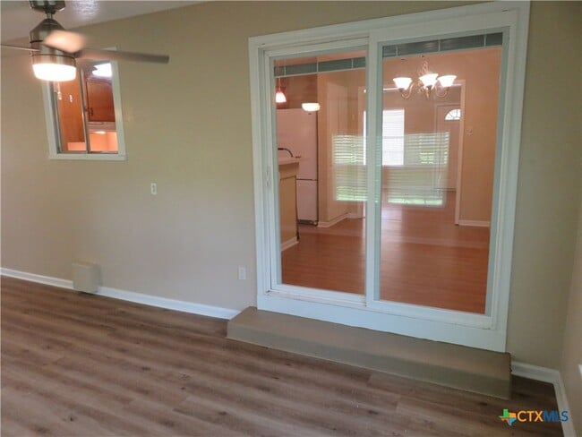Photo - 969 Kunkel St