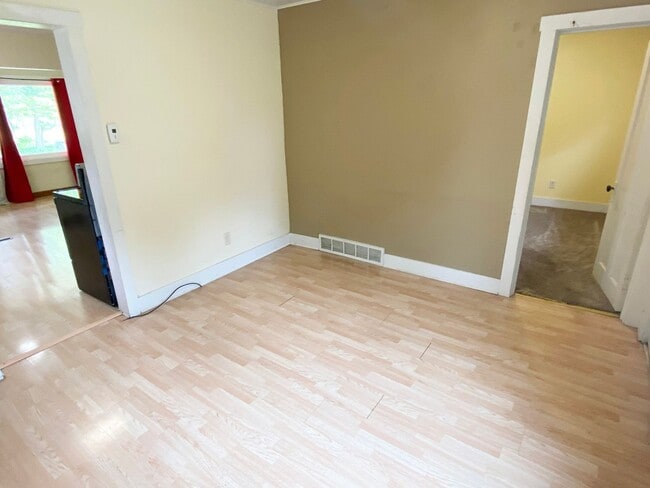 Photo - 4-Bedroom, 1 Bath Southeast Side Single Fa...