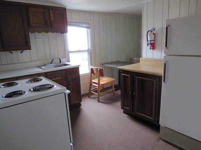 121 S 8th St Unit 121 S 8th St.
