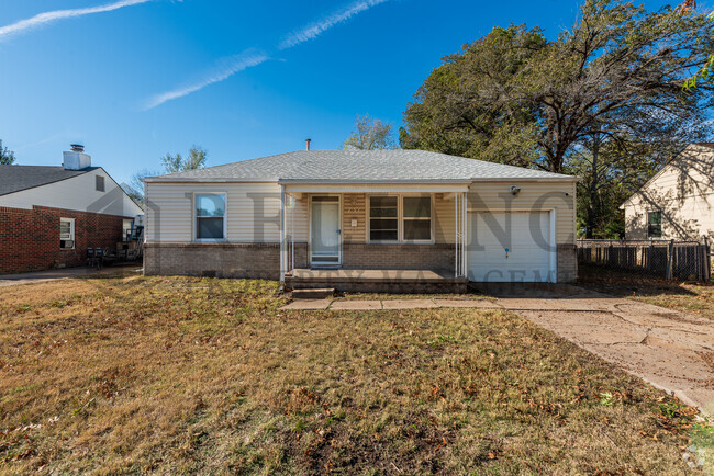 Building Photo - 731 S Apache Dr Rental