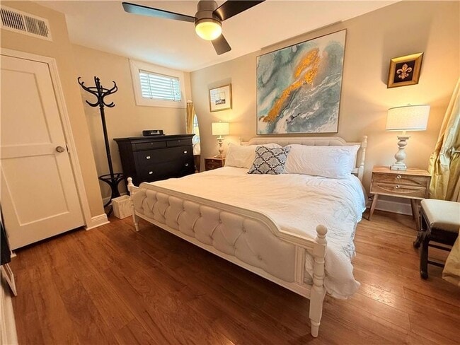 Photo - 611 Lyons St